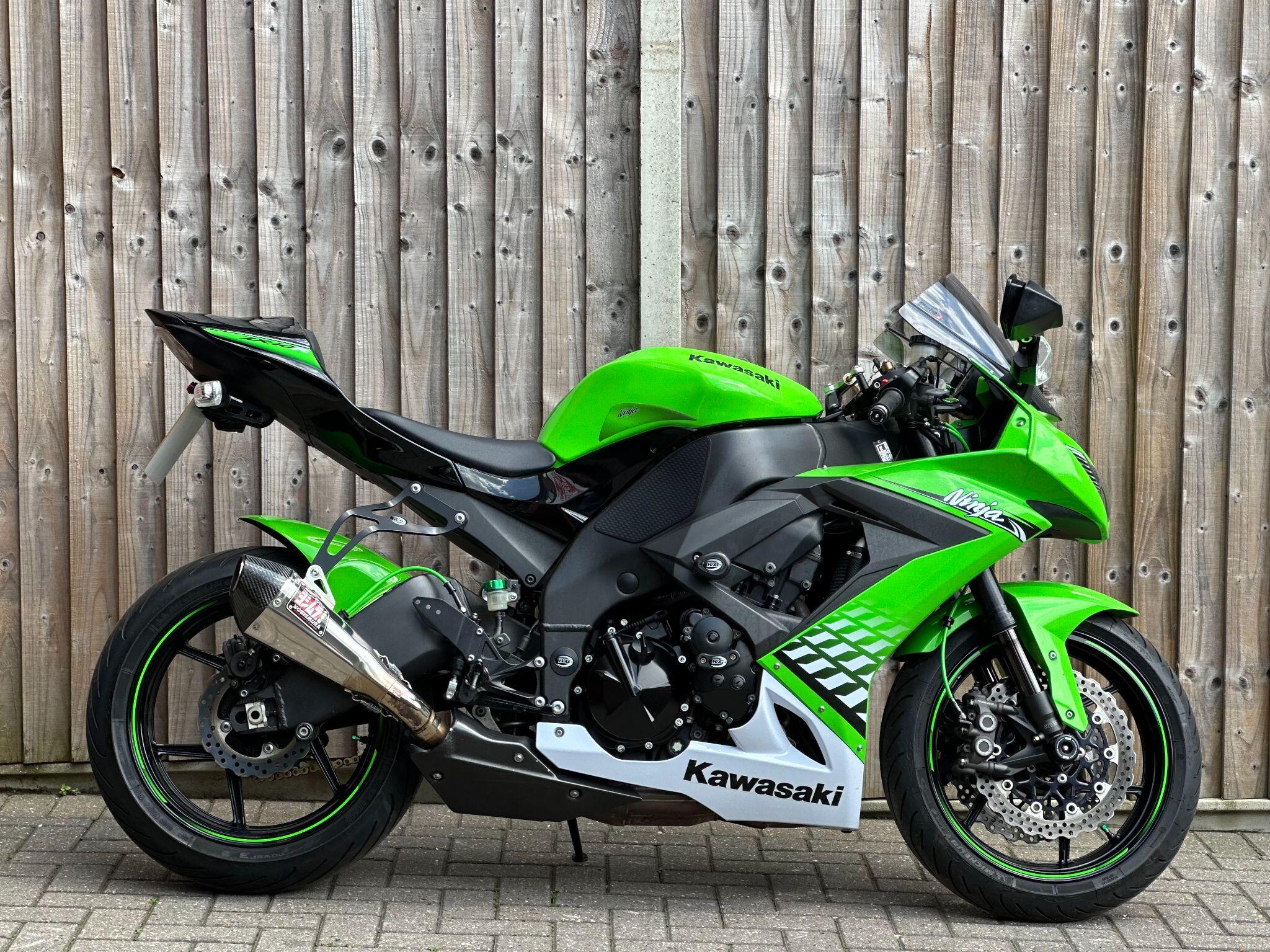 Kawasaki Ninja ZX-10R bikes for sale | AutoTrader Bikes